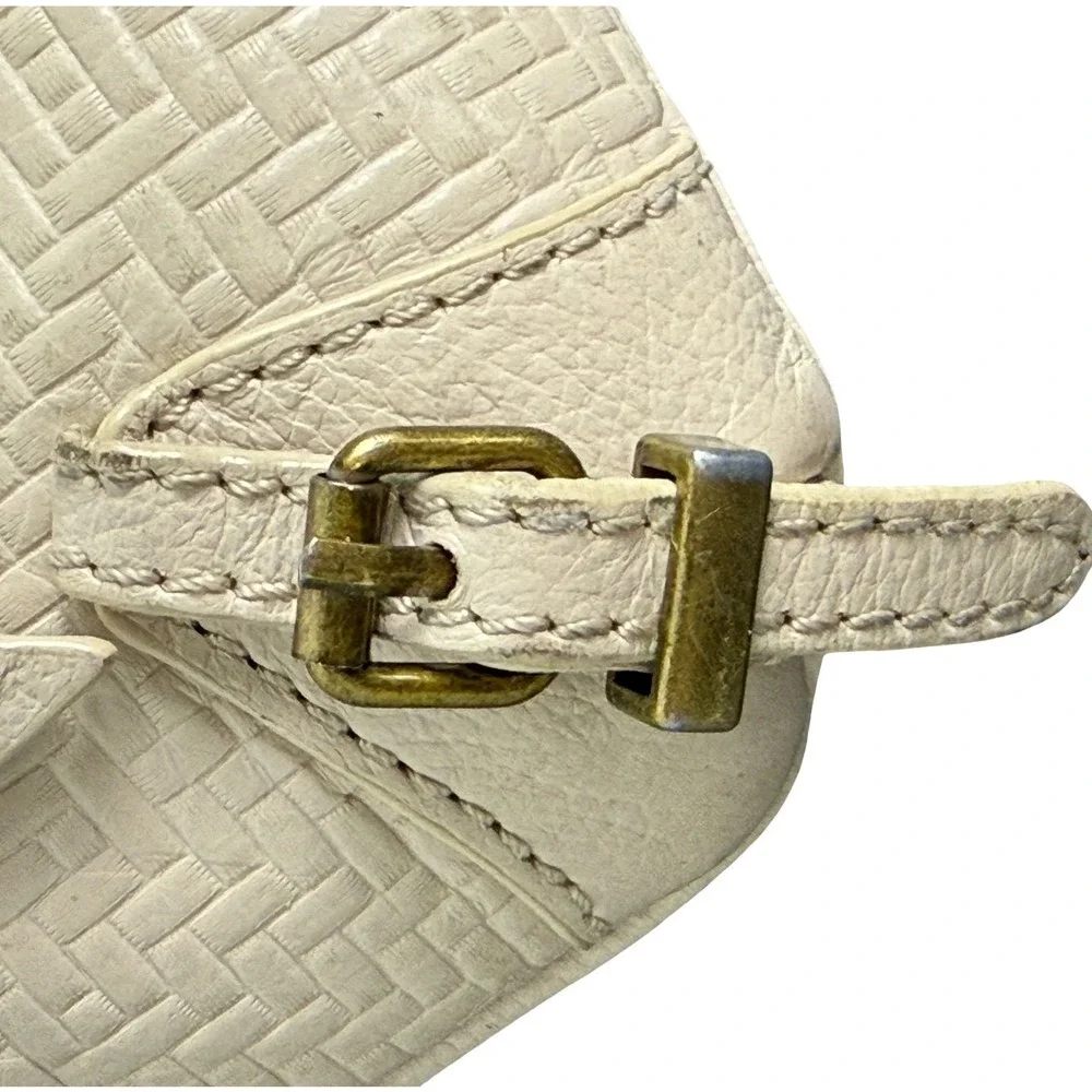 Elliott Lucca Cream Leather Crossbody Bag Triple Zip Chain Strap Woven Small Y2K